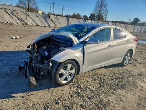 Hyundai Elantra GLS 1.8L 4 2012