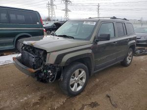 Jeep Patriot LATITUDE 2.4L 4 2015