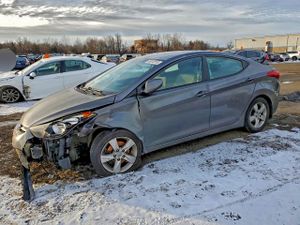 Hyundai Elantra GLS 1.8L 4 2013
