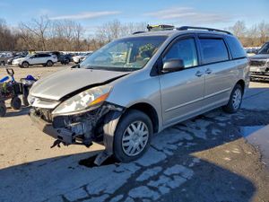 Toyota Sienna CE 3.5L 6 2007