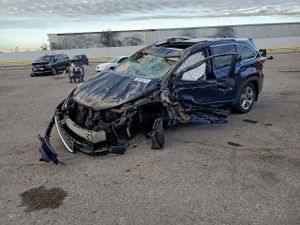 Toyota Highlander LIMITED 3.5L 6 2015