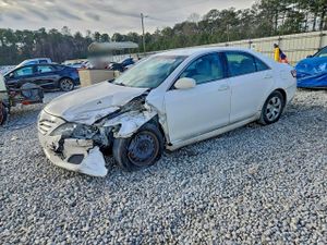 Toyota Camry BASE 2.5L 4 2011