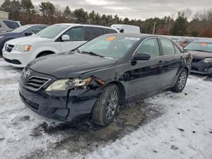 Toyota Camry BASE 2.5L 4 2011