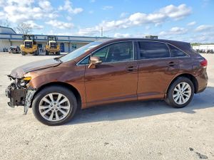 Toyota Venza LE 2.7L 4 2013