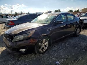 Kia Optima LX 2.4L 4 2015