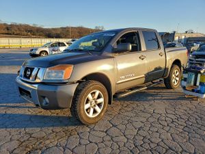 Nissan Titan S 5.6L 8 2012