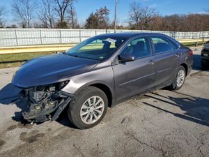 Toyota Camry LE 2.5L 4 2015