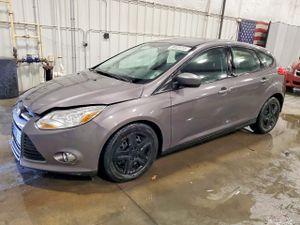 Ford Focus SE 2.0L 4 2012