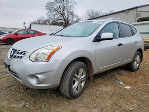 Nissan Rogue S 2.5L 4 2013