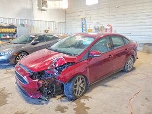 Ford Focus SE 2.0L 4 2015
