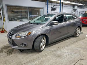 Ford Focus TITANIUM 2.0L 4 2013