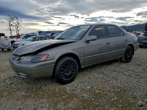 Toyota Camry CE 2.2L 4 1999