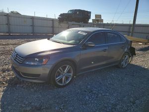 Volkswagen Passat SE 2 L 4 2015