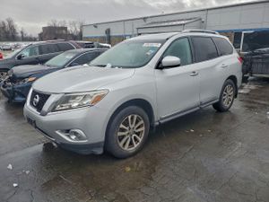 Nissan Pathfinder S 3.5L 6 2013