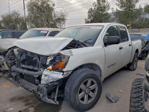 Nissan Titan S 5.6L 8 2012