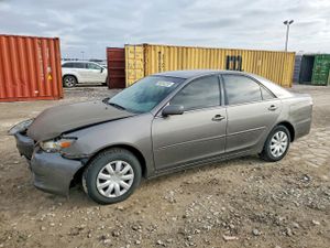 Toyota Camry LE 2.4L 4 2005