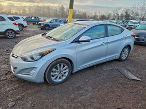 Hyundai Elantra SE 1.8L 4 2014