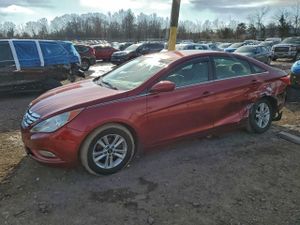 Hyundai Sonata GLS 2.4L 4 2013