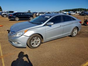 Hyundai Sonata GLS 2.4L 4 2013