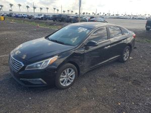 Hyundai Sonata SE 2.4L 4 2015