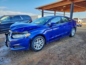 Ford Fusion SE 2.5L 4 2013