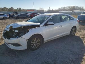 Hyundai Sonata SE 2.4L 4 2015