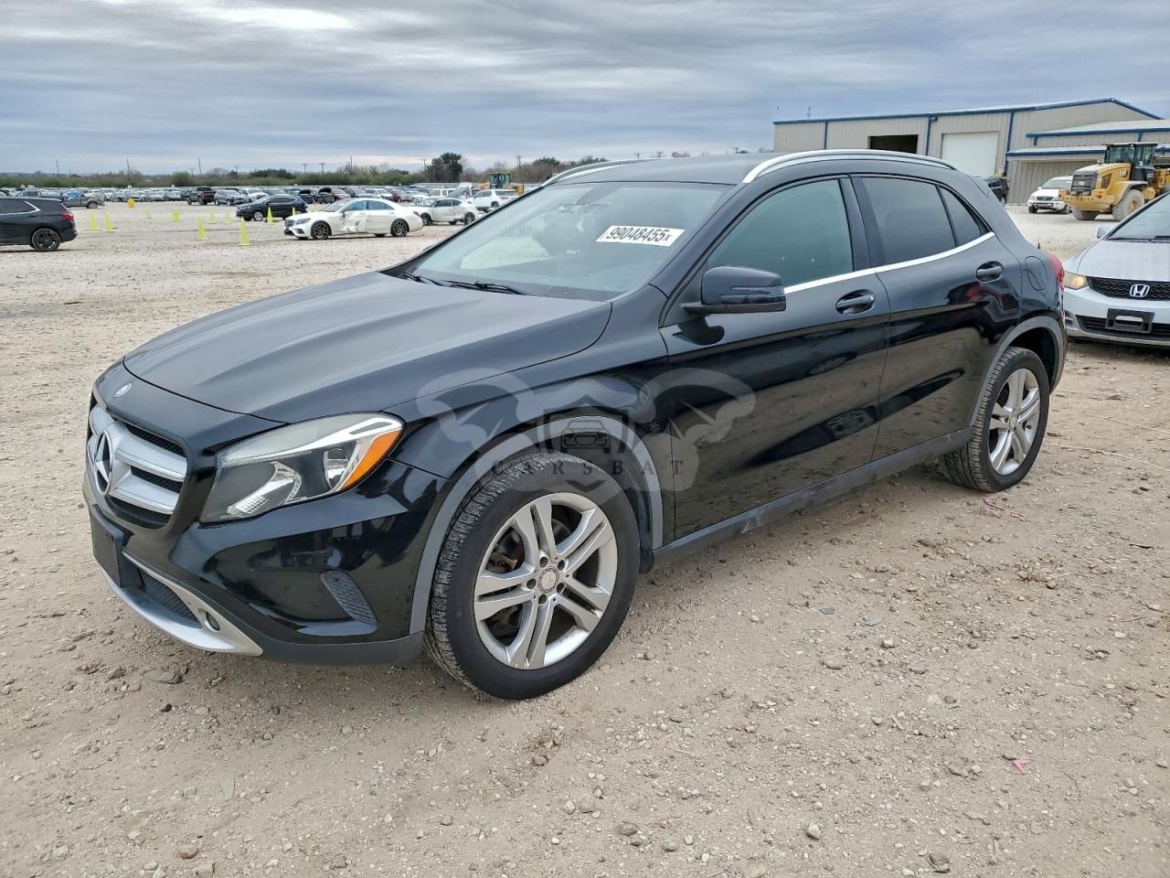 Mercedes-Benz GLA 250 4MATIC 2.0L 4 2015