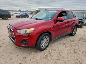 Mitsubishi Outlander ES 2.0L 4 2015