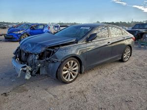 Hyundai Sonata SE 2.4L 4 2013