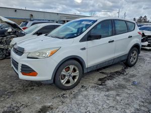 Ford Escape S 2.5L 4 2015