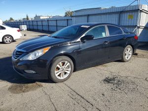 Hyundai Sonata GLS 2.4L 4 2013
