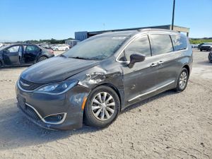 Chrysler Pacifica TOURING L 3.6L 6 2017