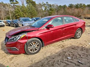 Hyundai Sonata SE 2.4L 4 2015