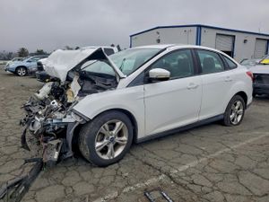 Ford Focus SE 2.0L 4 2013