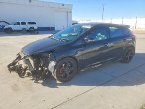 Ford Focus ST 2.0L 4 2014