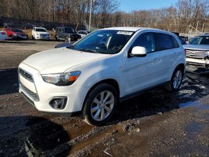 Mitsubishi Outlander ES 2.0L 4 2015