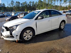 Chevrolet Cruze LS 1.8L 4 2015