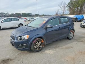 Chevrolet Aveo (Sonic) LT 1.8L 4 2015