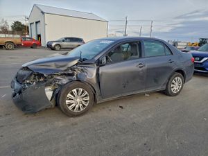 Toyota Corolla BASE 1.8L 4 2010