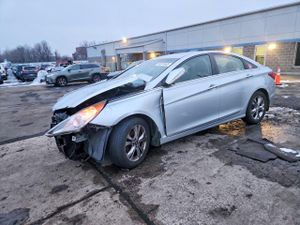 Hyundai Sonata SE 2.4L 4 2013