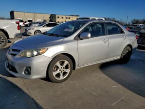 Toyota Corolla BASE 1.8L 4 2012