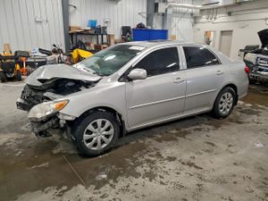Toyota Corolla BASE 1.8L 4 2013
