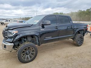 Toyota Tundra CREWMAX SR5 5.7L 8 2015