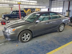 Toyota Camry LE 2.4L 4 2004