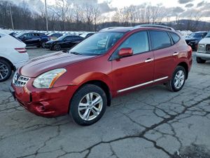 Nissan Rogue S 2.5L 4 2013