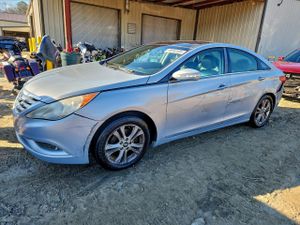 Hyundai Sonata SE 2.4L 4 2013