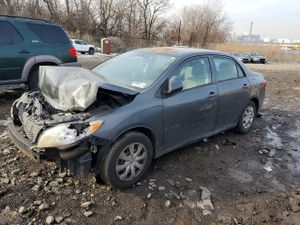 Toyota Corolla BASE 1.8L 4 2010