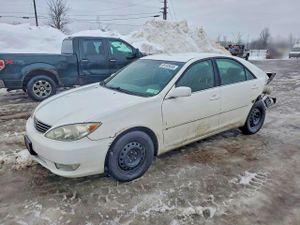 Toyota Camry LE 2.4L 4 2005