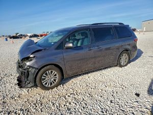 Toyota Sienna XLE 3.5L 6 2015