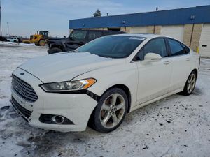 Ford Fusion SE 2.5L 4 2014
